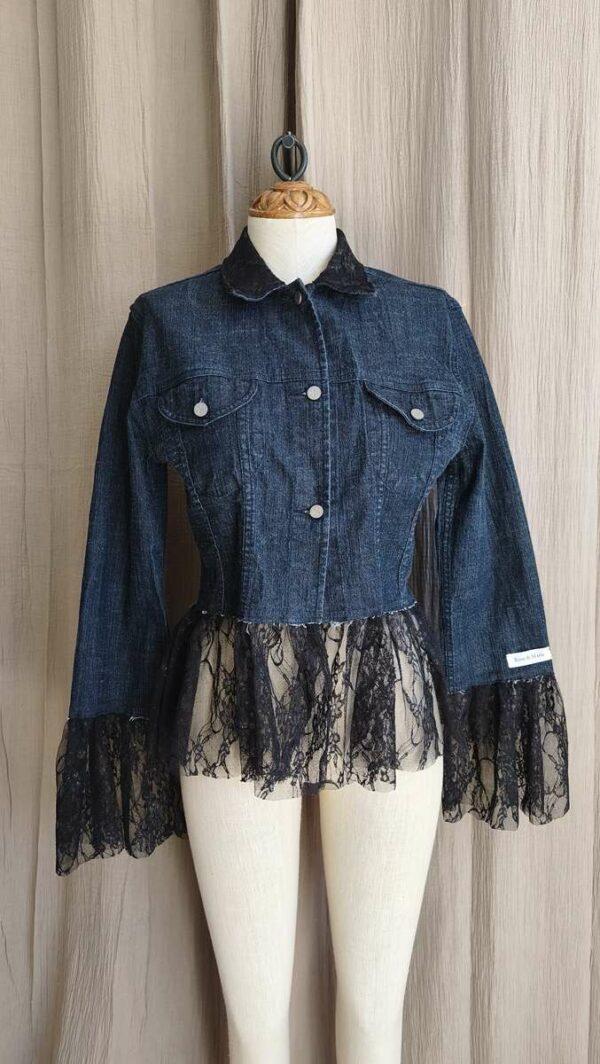 Veste en jean upcyclée Rose & Marie – Taille 38 – Création unique