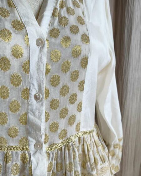 Robe tunique légère blanche & dorée – T40