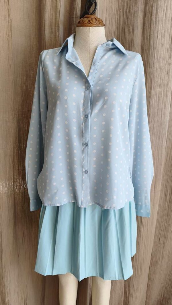 Chemisier bleu ciel à pois Emma & Ella – fluide – T36/38