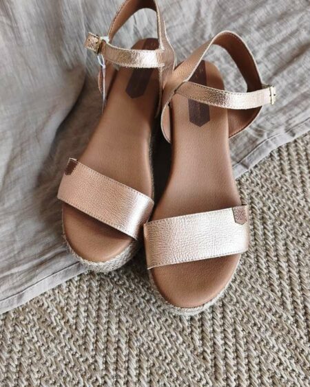 Sandales compensées cuir doré – pointure 39 – plateforme