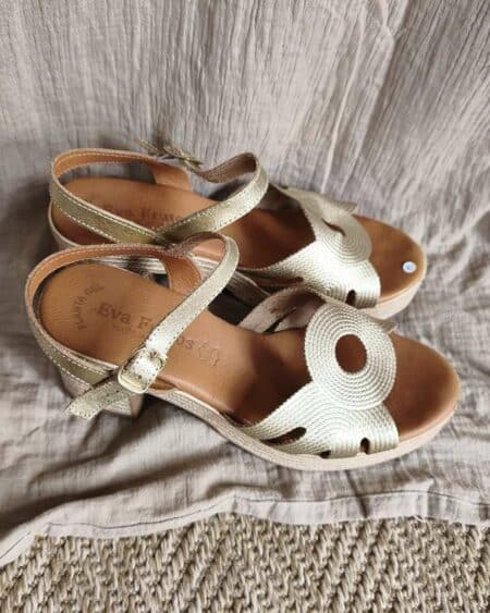 Sandales cuir doré – Pointure 39 – Talon 8 cm