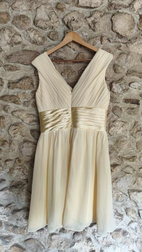 Robe cérémonie jaune pastel T42 — 14€