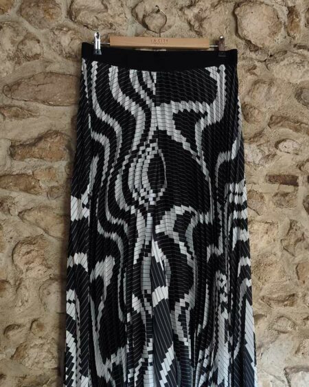 Jupe culotte plissée graphique noir & blanc T42 — 14€