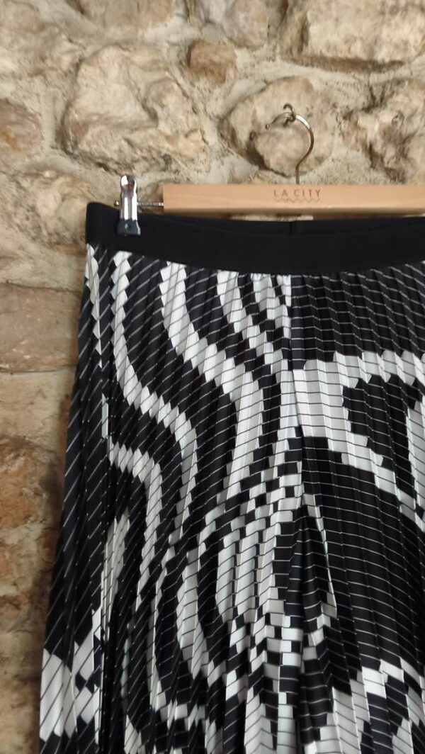 Jupe culotte plissée graphique noir & blanc T42 — 14€