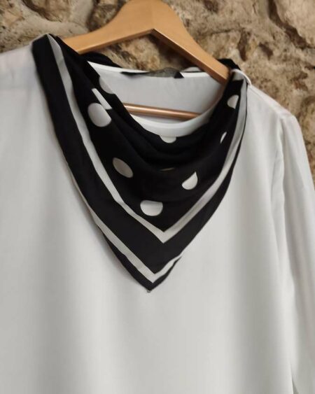Blouse foulard Zara blanche & noir T40 — 9€