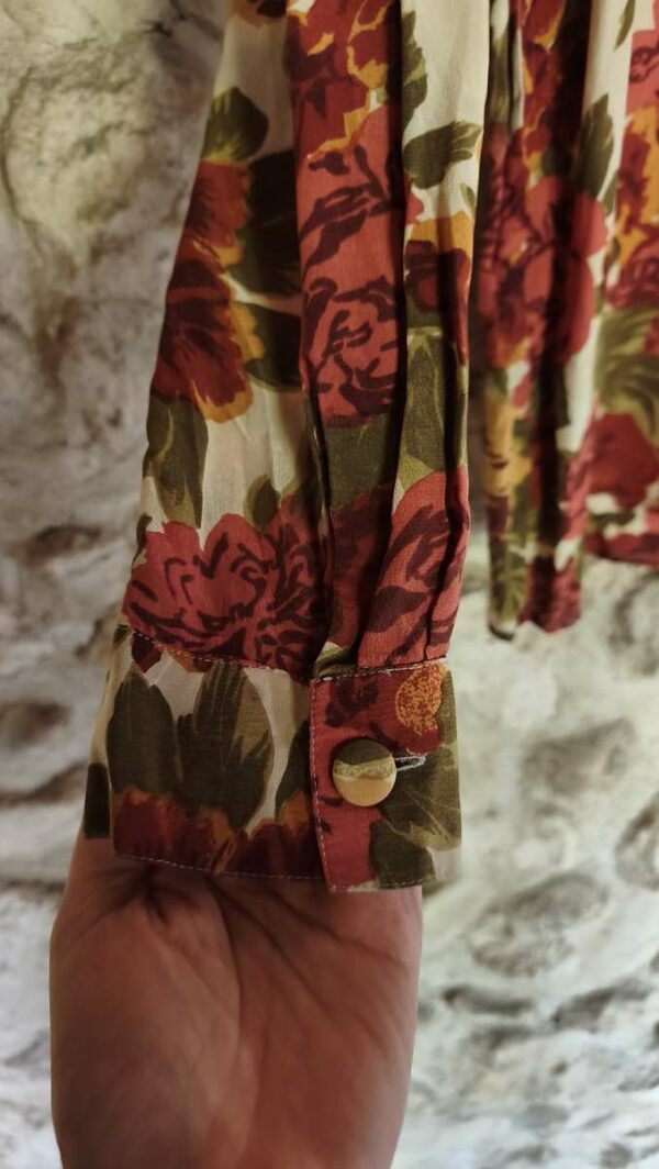 Blouse vintage en soie fleurie T40 — 19€