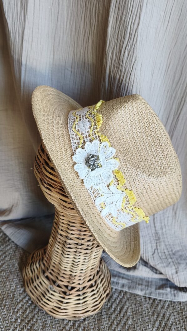 chapeau unique