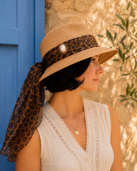 Chapeau upcyclé Rose & Marie léopard – pièce unique