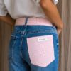 Jean flare upcyclé Rose & Marie – vichy rose