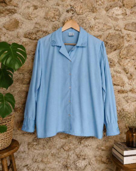 Chemisier vintage bleu ciel T38/40 — 19€