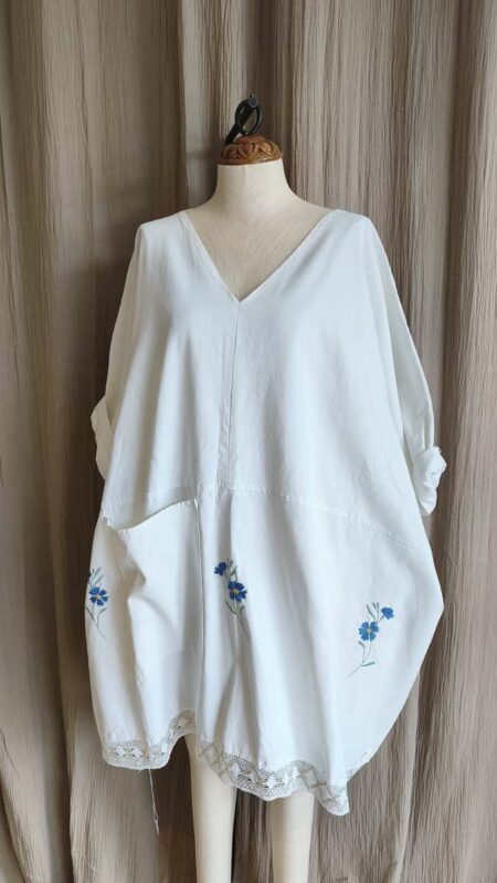 Caftan Upcyclé « Bleuets d'Antan » – Collection Les Héritières