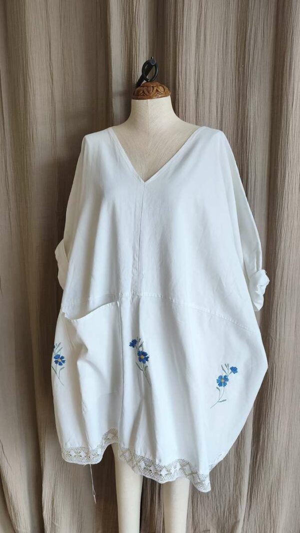 Caftan Upcyclé « Bleuets d'Antan » – Collection Les Héritières
