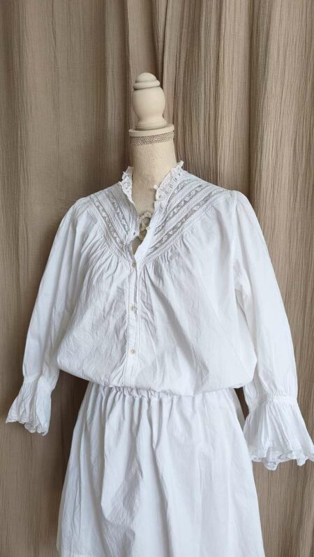 Blouse courte antique en coton blanc upcyclée Rose & Marie – Taille M/L