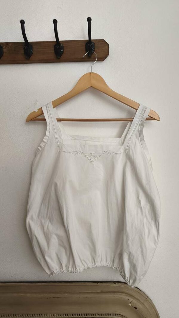 Top en coton ancien blanc upcyclé Rose & Marie – Taille S/M