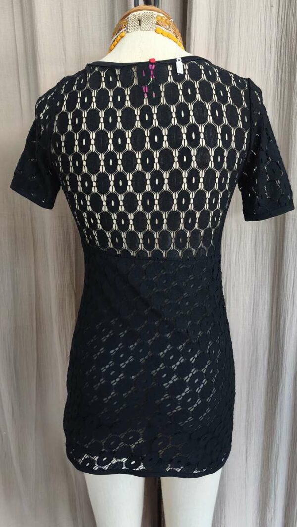 Top tunique ajouré Save the Queen noir – T38 – Made in Italy
