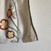Sac bohème Rose & Marie en nappe ancienne brodée – Anses en bois vintage
