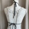 Haut triangle Rose & Marie en napperon ancien brodé – Taille S (36/38)