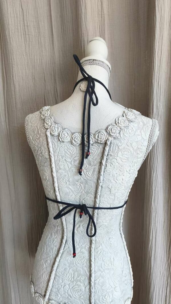 Haut triangle Rose & Marie en napperon ancien brodé – Taille S (36/38)