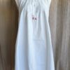 Nuisette ancienne en coton blanc brodée – Taille S à L
