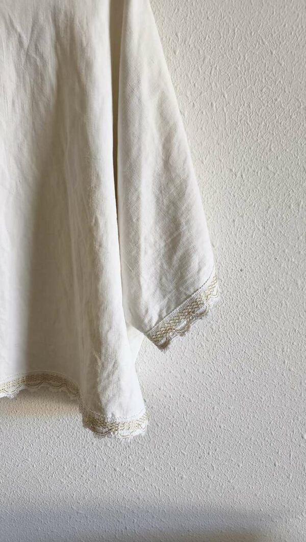 Top brodé en drap antique – Taille unique 38 à 44