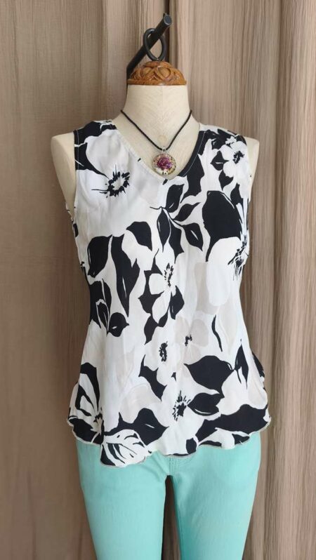 Débardeur blanc à fleurs noires T38 – Esprit chic
