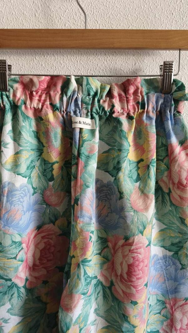 Pantalon Rose & Marie en drap ancien fleuri – Taille haute – Taille 40