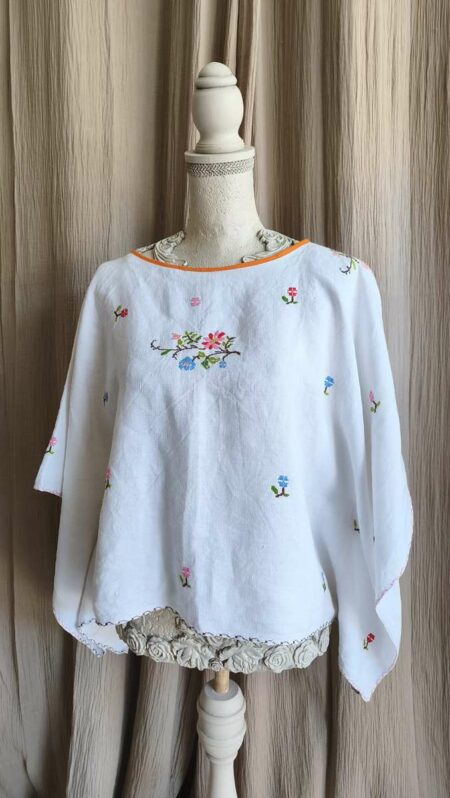 Top ample Rose & Marie en nappe ancienne brodée – Taille unique