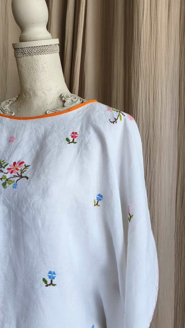 Top ample Rose & Marie en nappe ancienne brodée – Taille unique