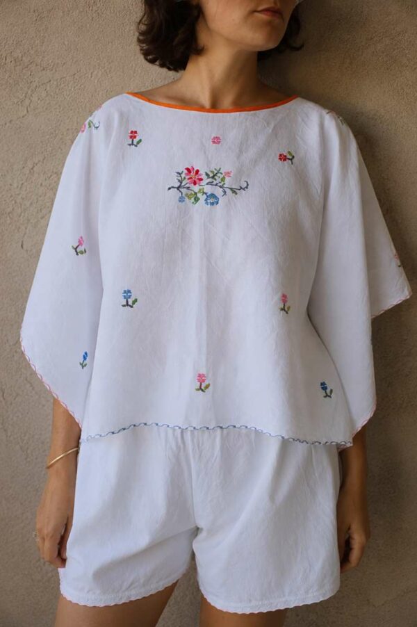 Top ample Rose & Marie en nappe ancienne brodée – Taille unique