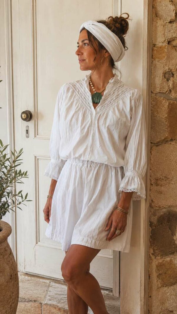 Jupe courte en coton ancien blanc upcyclée Rose & Marie – Taille M/L