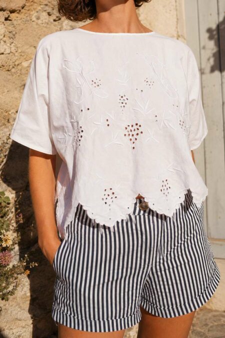 Top brodé en drap antique – Taille unique 38 à 44