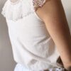 Grand col romantique en crochet ancien – Rose & Marie