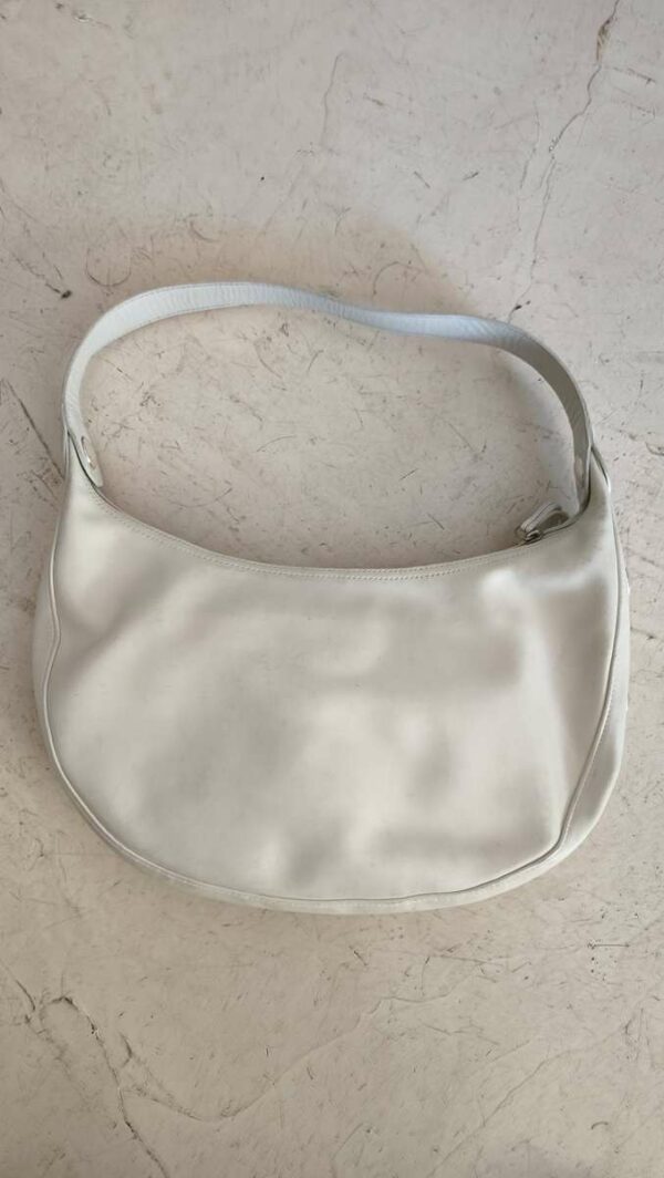 Sac Longchamp en cuir blanc – Porté épaule