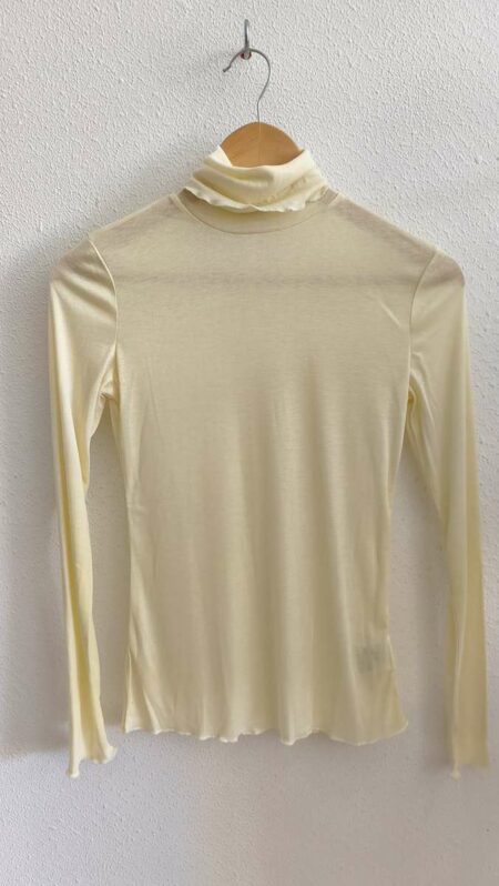 Top col roulé jaune beurre taille 38-40