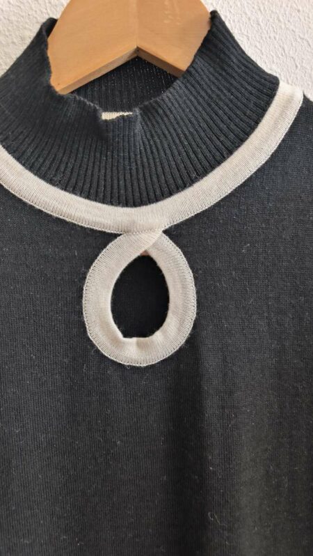 Pull vintage noir et blanc esprit Courrèges en laine mérinos – taille 36