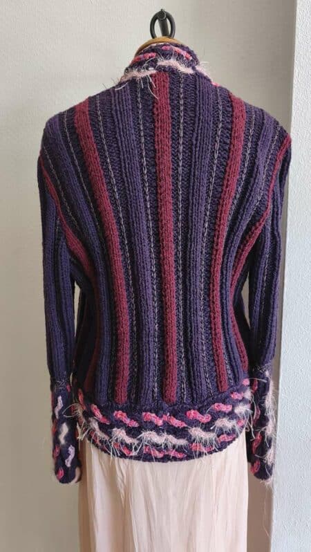 Gilet vintage en laine Anny Blatt – violet et rose