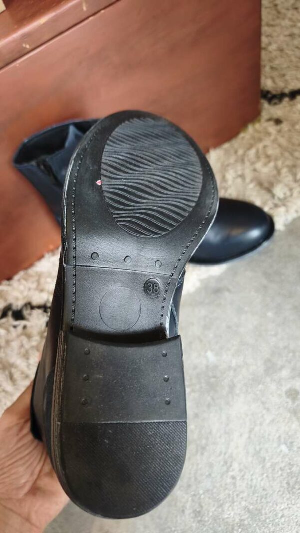 bottines cuir femme, bottines cuir noir, bottines femme 38, bottines pointure 38, chaussures cuir femme, bottines doublées peau, bottines chaudes femme, bottines à lacets, bottines montantes femme, boots cuir femme, chaussures automne femme, chaussures hiver femme, chaussures seconde main, friperie en ligne Yoast SEO