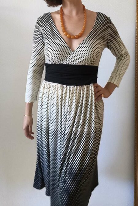 Robe midi à pois noire et écrue – Taille 40