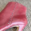 Bottines Zara en cuir rouge à talons – Neuves