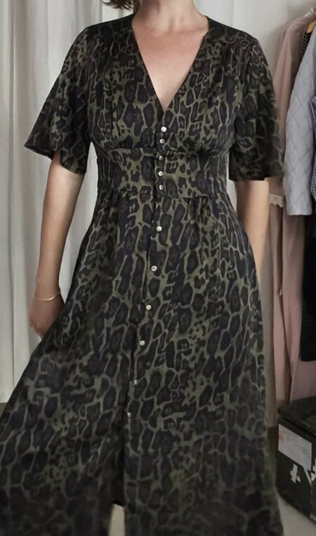 Robe longue léopard satinée – Taille 1