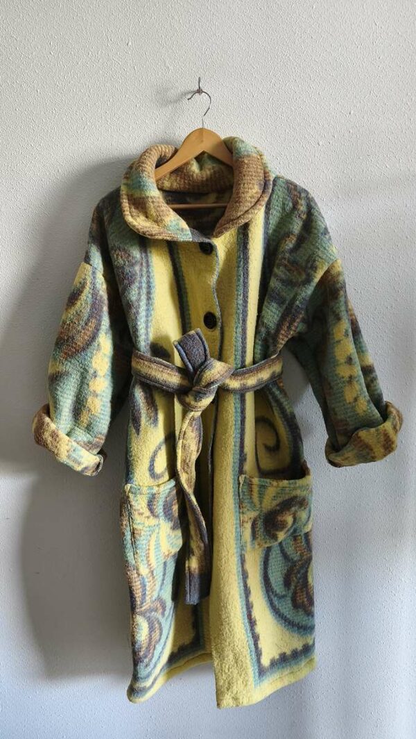 manteau-femme-en-laine-fabrique-en-france