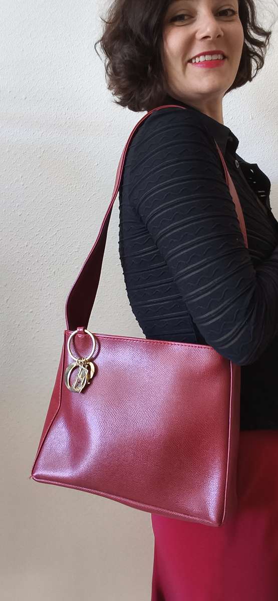 Sac à main rouge vintage années 2000 – 27 × 22 cm