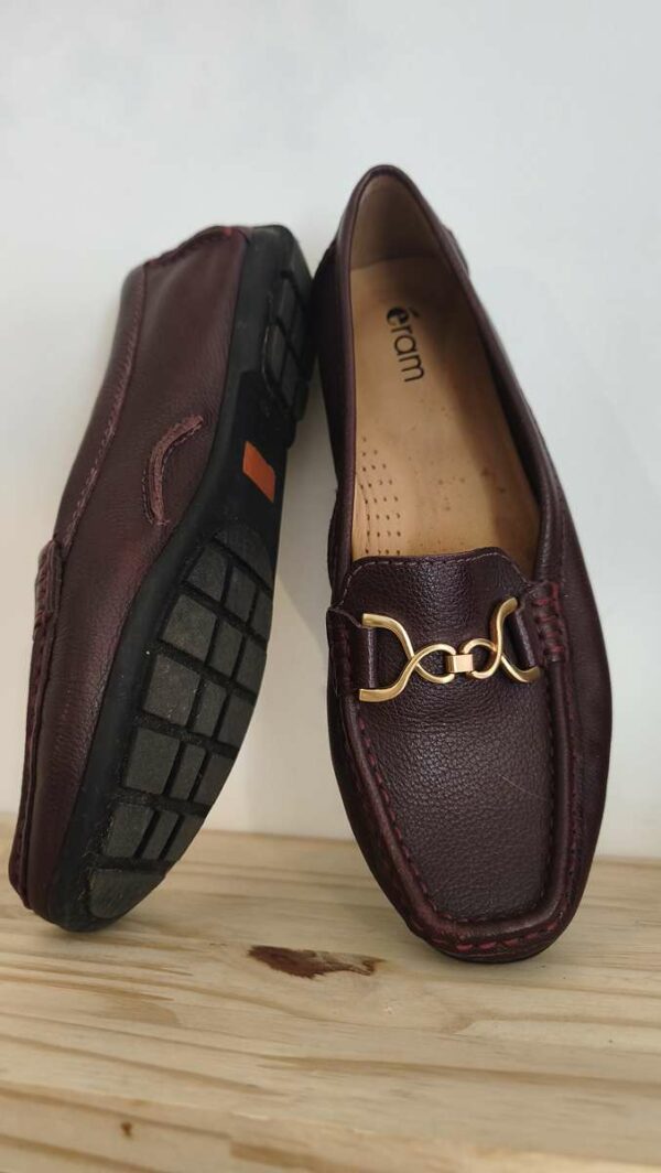 Mocassins femme Éram en cuir bordeaux à boucle dorée – Pointure 40