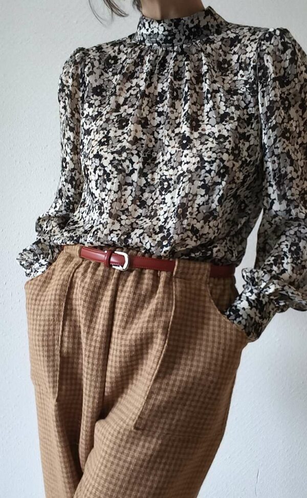Blouse fleurie femme en voile léger noir et beige – Taille 38/40