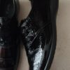 Derbies femme INÉA en cuir verni noir véritable, pointure 39, avec lacets en satin noir.