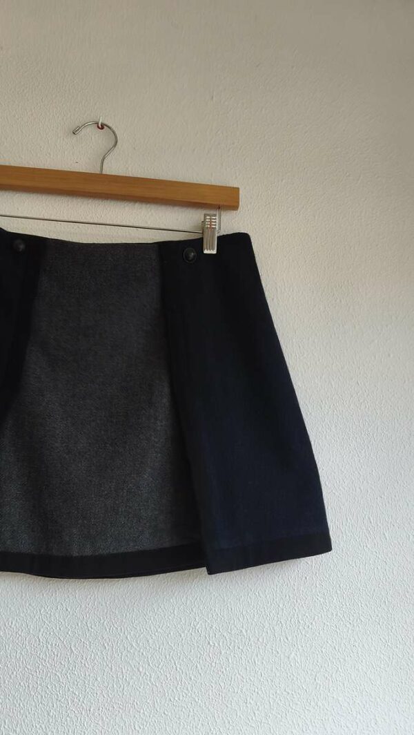 Mini-jupe vintage Kookai bleu marine en laine – Taille 38