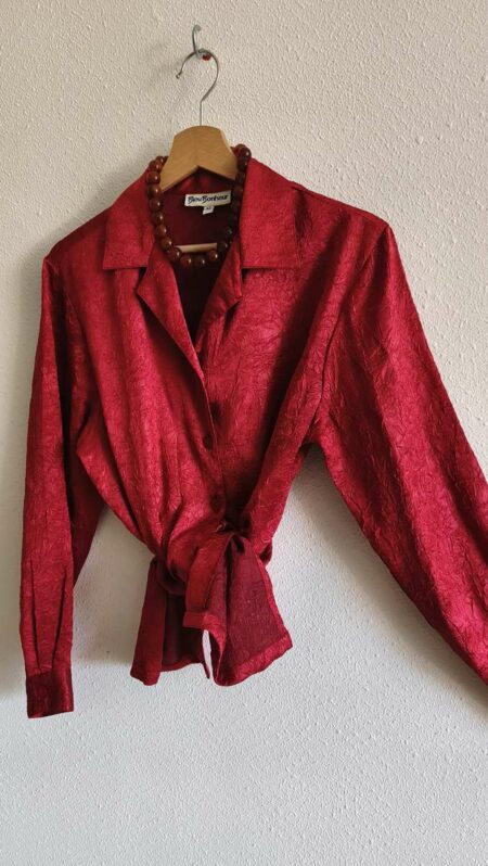 Chemisier vintage rouge satiné effet froissé – Années 90 – Taille 40