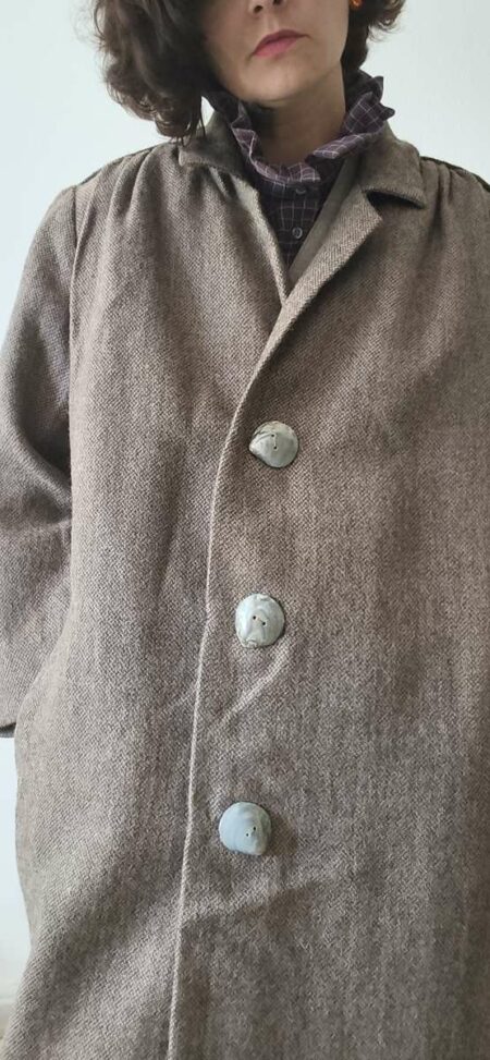Manteau vintage femme taupe à boutons coquillage – Taille 42