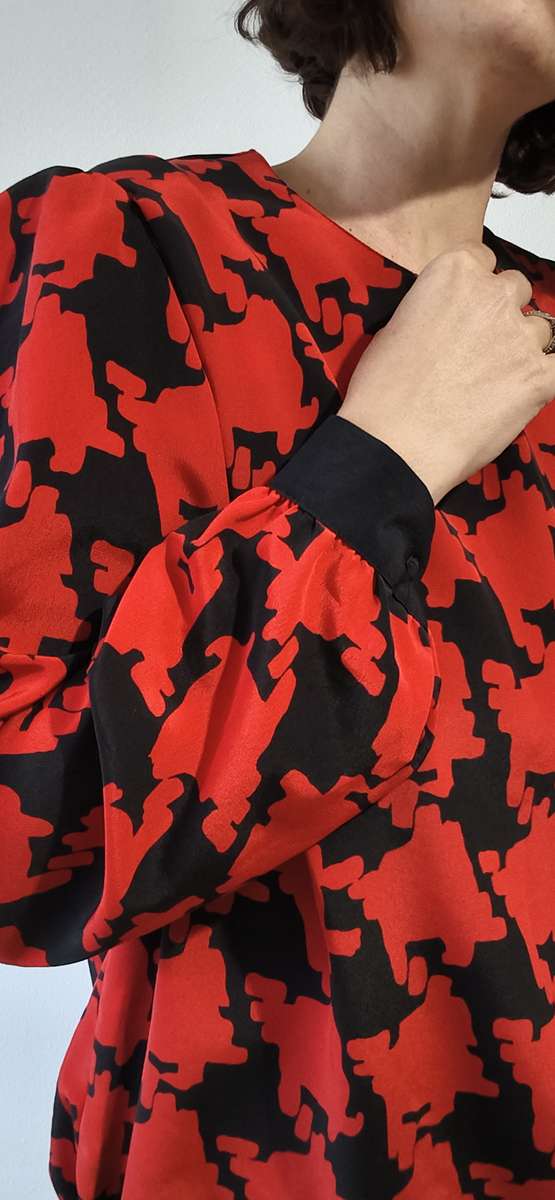 blouse-vintage-pied-de-poule-rouge-noir.jpg